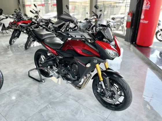 YAMAHA MT-09 TRACER YAMAHA MT-09 TRACER